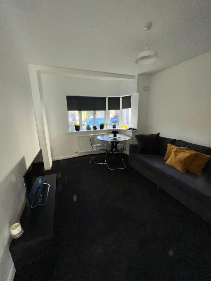 Castle Court Apartment 런던 외부 사진